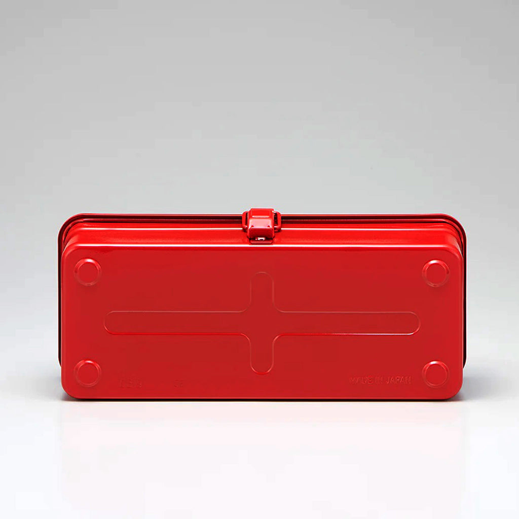 Ameico TOYO T-320 red steel toolbox with top handle and flat lid, view of the bottom.