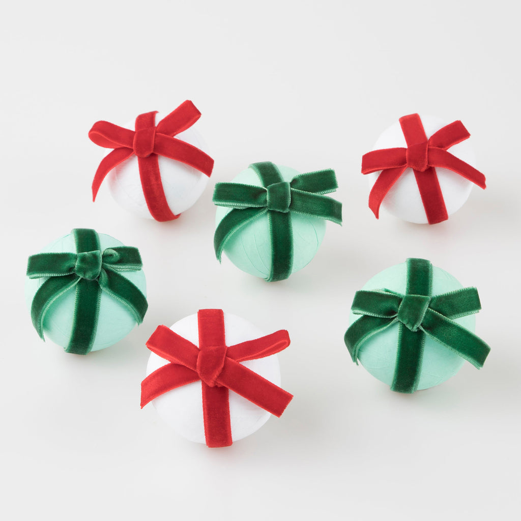 Meri Meri Big Velvet Bow Surprise Balls, set of 6, 3 each of green and red.